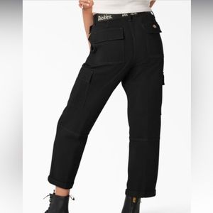DICKIES CROPPED Stitch contrast- white stitch in black pant